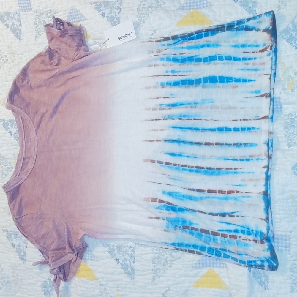 Medium sonoma tee with bow sleeve tie dye bottom blue purple white